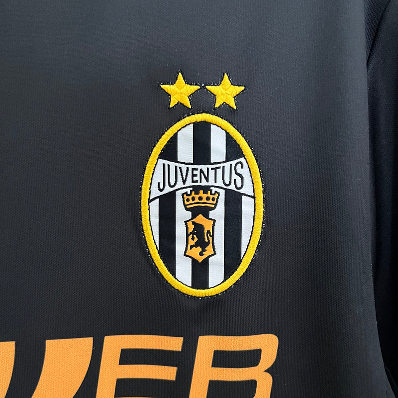 Camisa Retrô Juventus 2001/02 Away