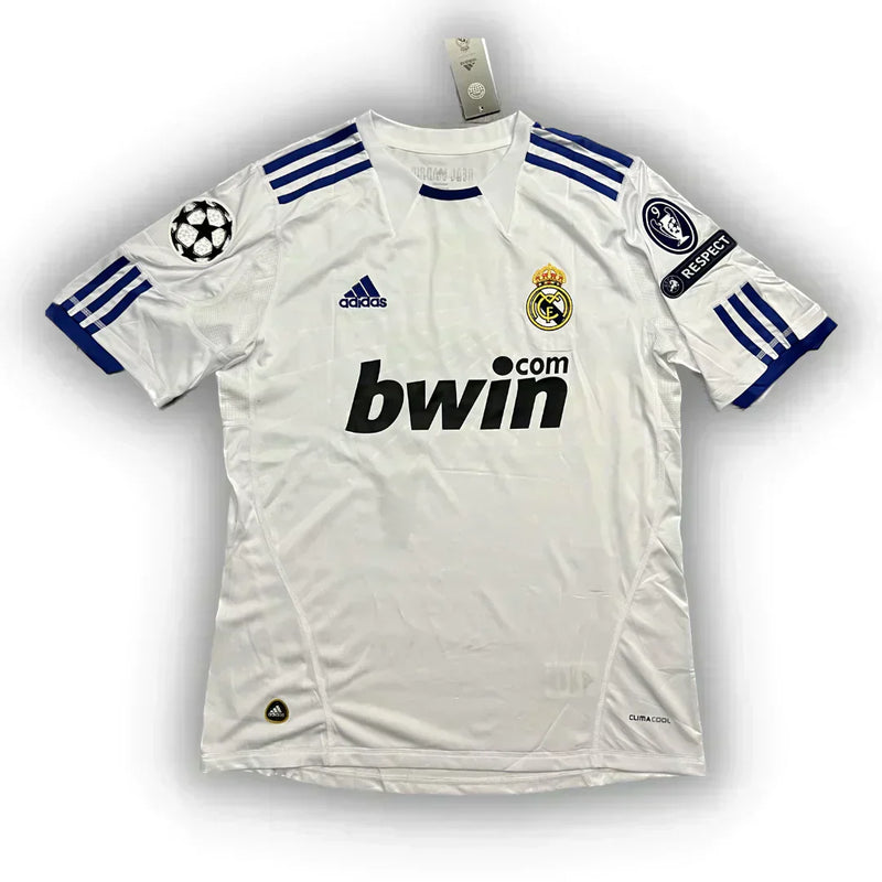 Camisa Retrô Real Madrid 2010/11 Home